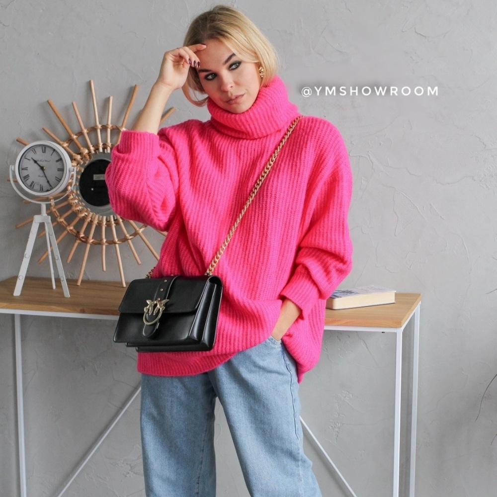 🔥1 Left🔥Oversized Neon pink turtleneck sweater - Picture 6 of 8